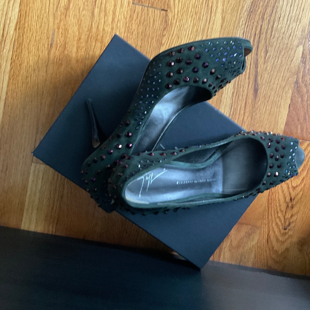 Giuseppe Zanotti  beautiful high heel pump with rhino-stones